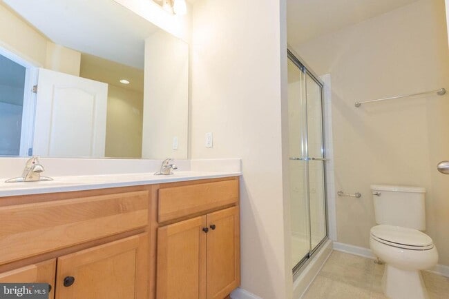 Building Photo - 440 Rumbling Rock Rd