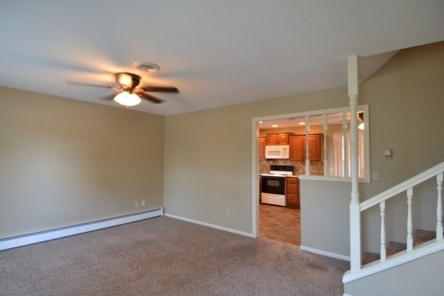 Building Photo - 713 Erin Pl