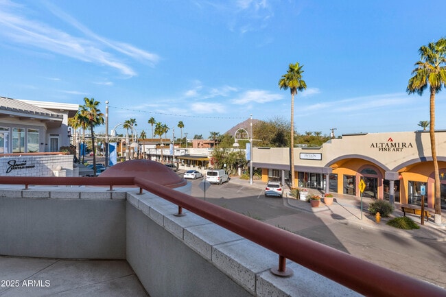 Building Photo - 7039 E Main St