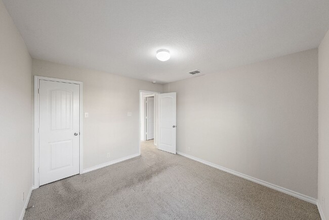 Building Photo - Welcome Home to Your Rental Home Retreat!