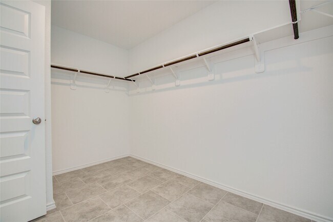 Building Photo - 1022 Cattle Chute Ct