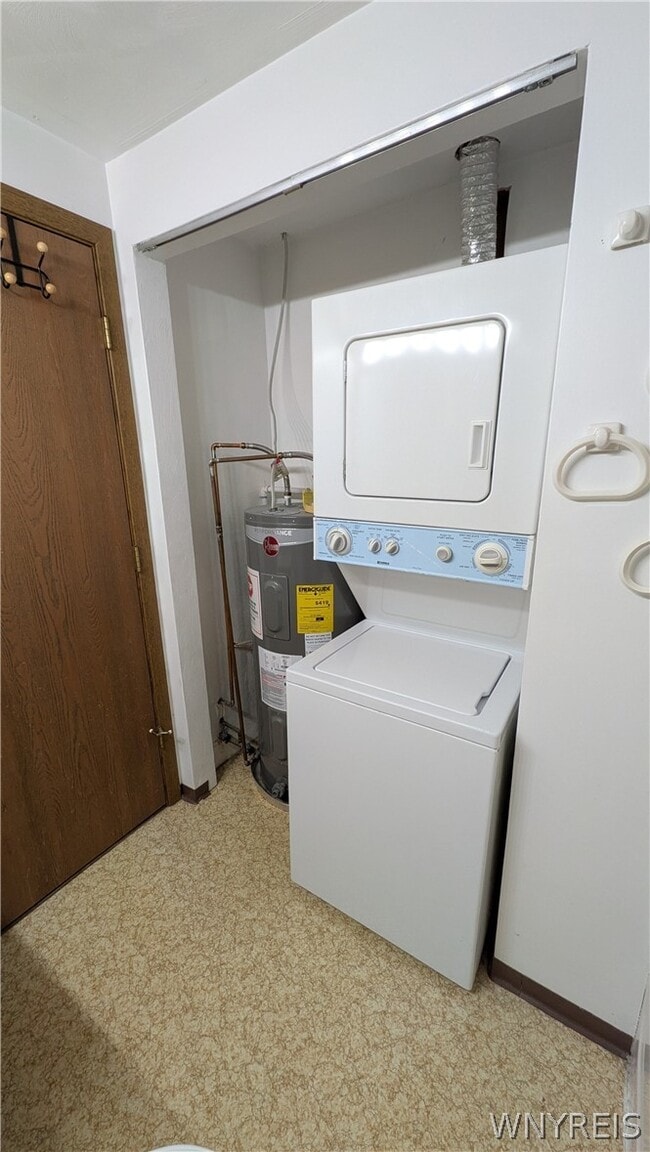 Building Photo - 51 S 86th St