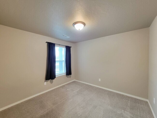 Building Photo - 3033 Duval Lp