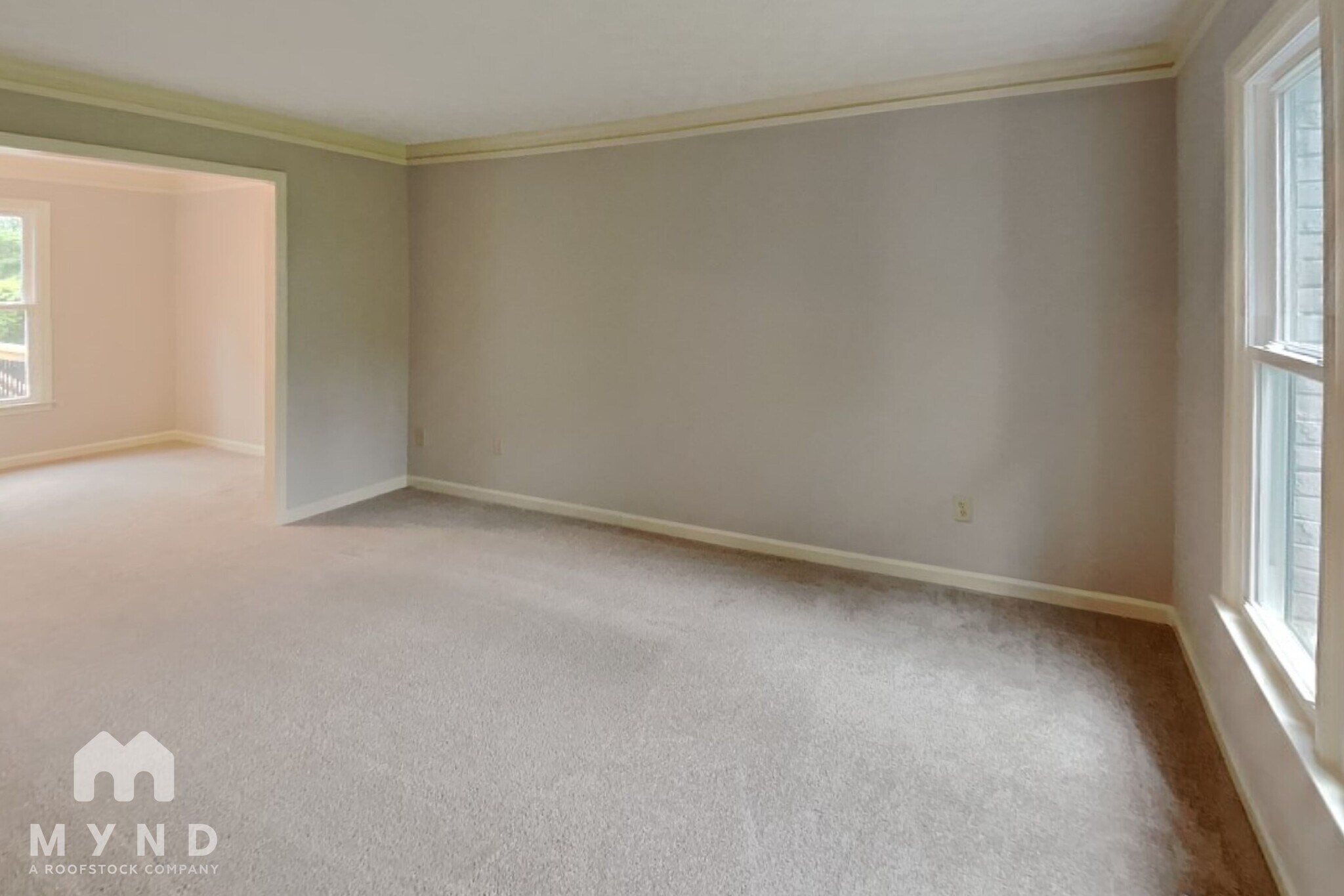 Building Photo - 4915 Willow Ln
