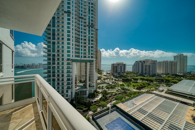 Building Photo - 901 Brickell Key Blvd