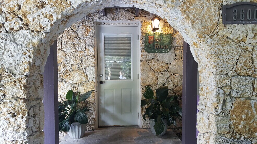 front door - 3600 N Bay Homes Dr