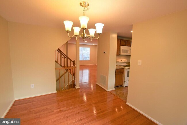 Building Photo - 6605 Briarleigh Way