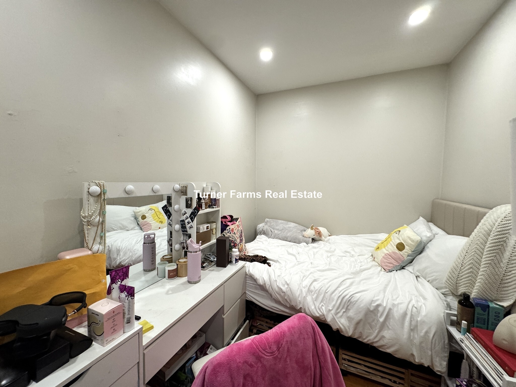 Building Photo - 91 Hudson St