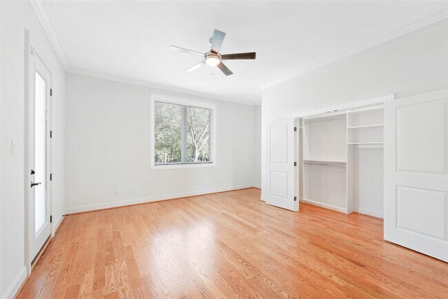 Building Photo - 201 Mayerling Dr