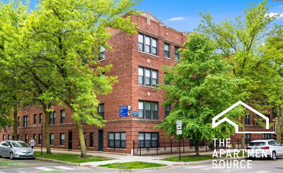 Building Photo - 2203 W Eastwood Ave