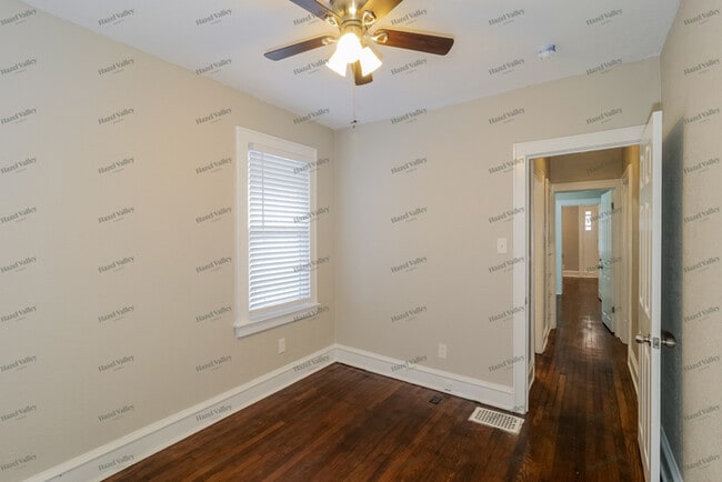 Building Photo - 3936 College Ave