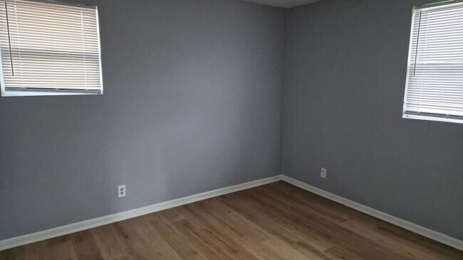 Building Photo - DRIVING PARK