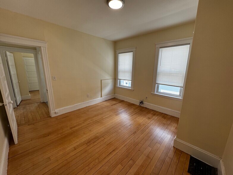 Building Photo - 65 Wareham St