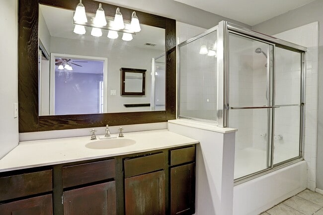 Building Photo - 4320 Hazard St