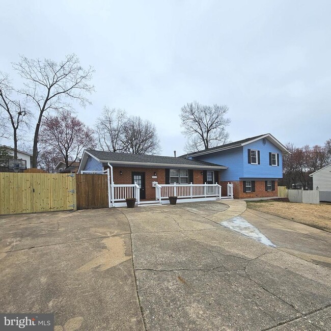 Building Photo - 6005 Waynesboro Cir