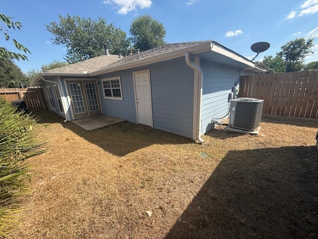 Building Photo - 11005 Tridens Ct