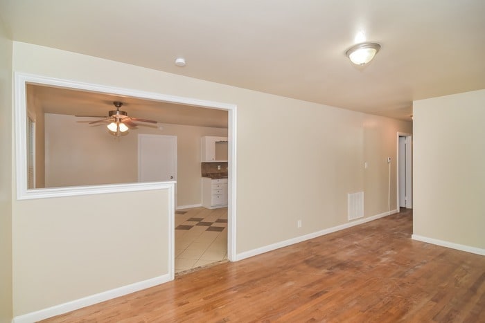 Building Photo - 1803 Canterbury Cir NW