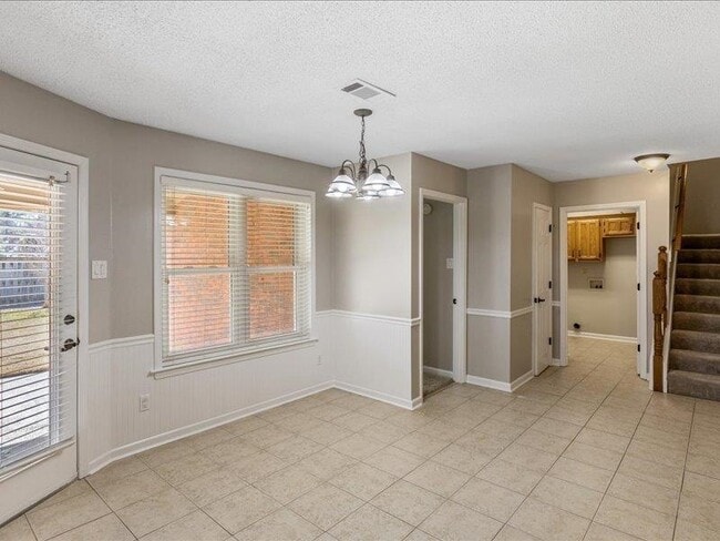 Building Photo - 615 Jockey Cove