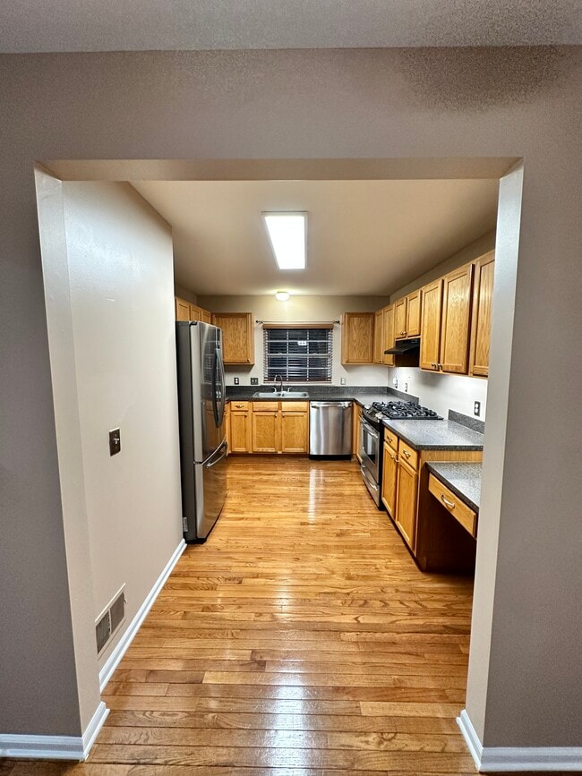 Building Photo - 3138 Promenade Cir