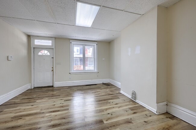 Building Photo - 2145 Penn St