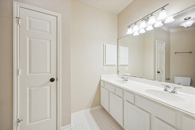 Building Photo - 11819 Amyford Bend