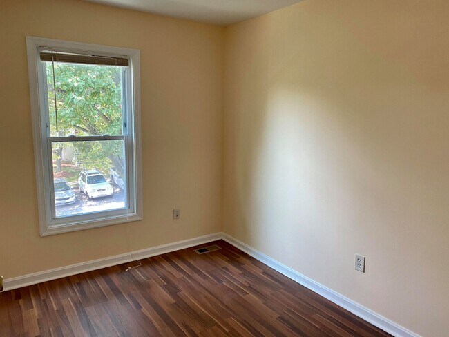 Building Photo - 1711 Winding Brook Way