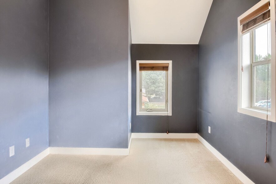 Building Photo - 755 S Krameria St