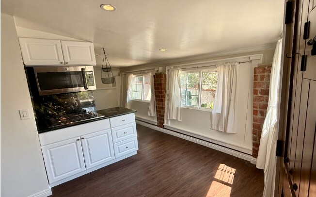 Building Photo - 701 Luton Dr