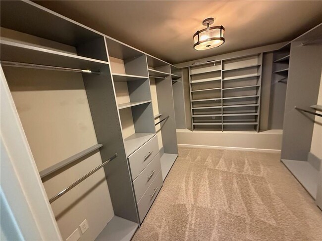 Building Photo - 611 Ceremony Way