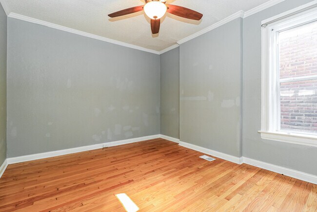 Building Photo - Fantastic 2bd/1ba home! Let yourself in!