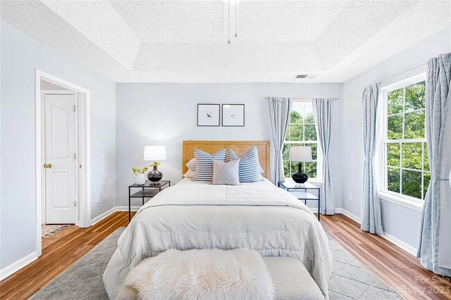 Building Photo - 5649 Winslow Ave NW