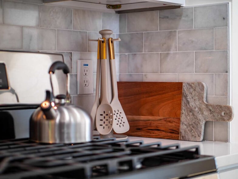 Building Photo - 18031 Larchwood Ave