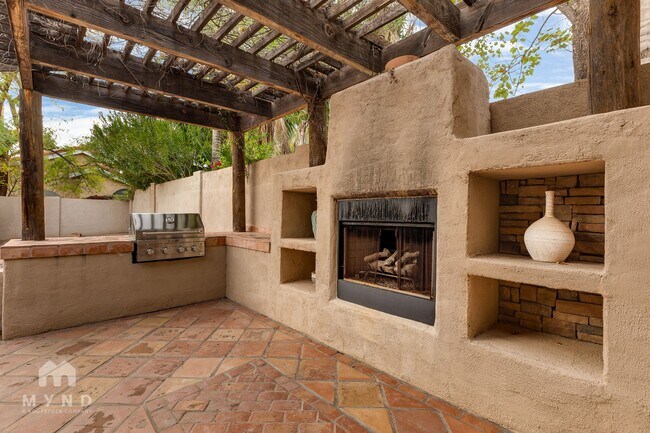 Building Photo - 3808 N Sawtooth Cir