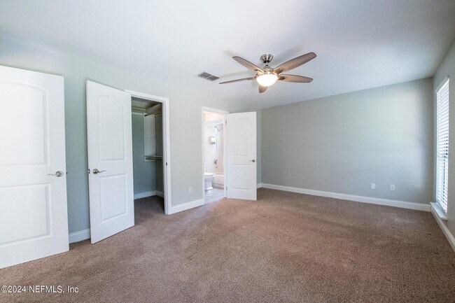 Building Photo - 11448 Sugar Maple Pl S
