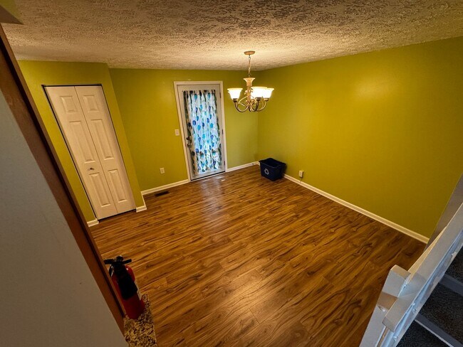 Building Photo - 3226 Split Oak Ct