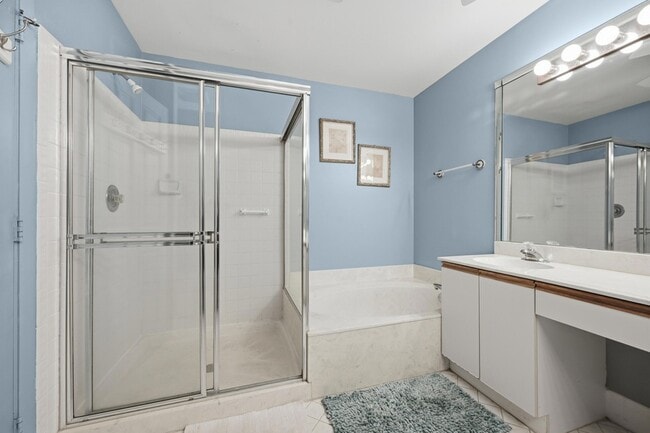 Building Photo - 5187 Europa Dr