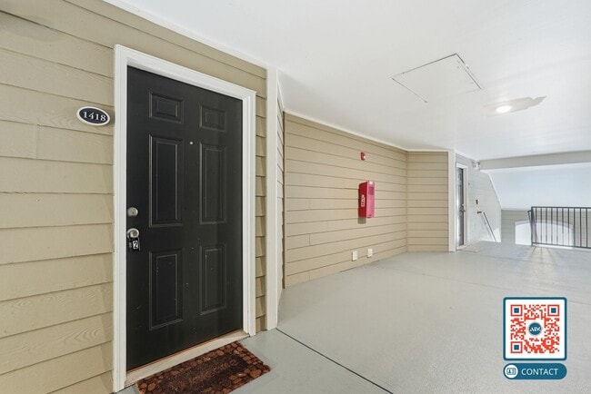 Building Photo - Beautifully Upgraded Top-Floor Condo - Bluffton, SC - Move-In Ready