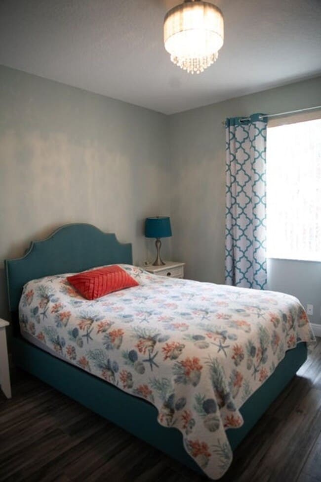 Building Photo - 9825 Mantova Dr