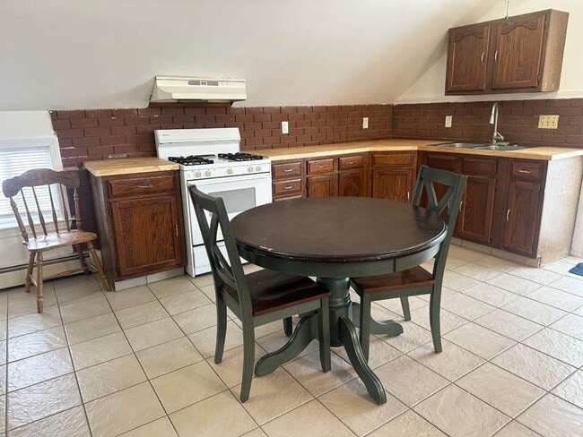 Building Photo - 78 Memorial Dr