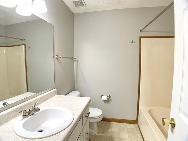 Building Photo - 329 Audrea Ln