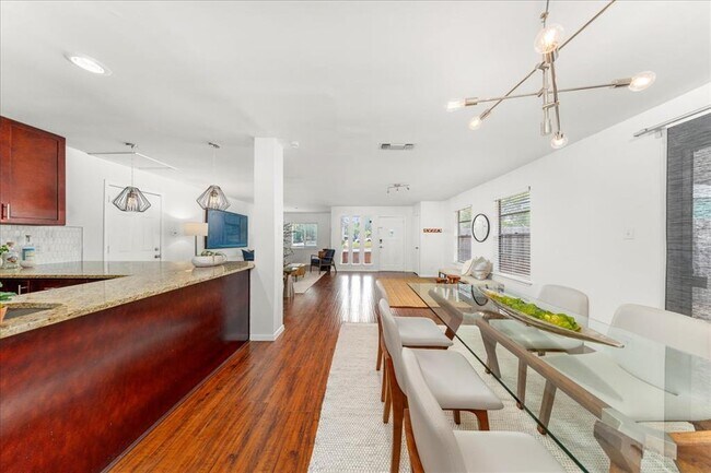Building Photo - 5108 Emerald Forest Dr