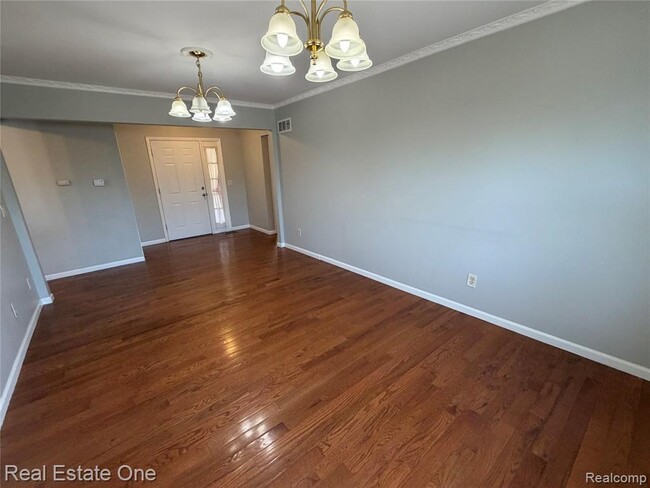 Building Photo - 28813 Armanda Dr