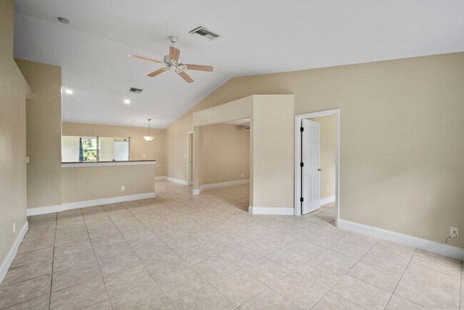 Building Photo - Beautiful 3 bedrooms+ DEN 2 bathrooms sing...