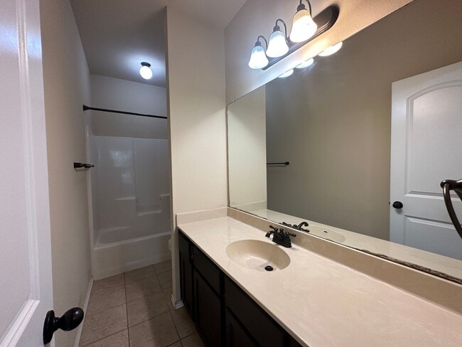 Building Photo - 304 Rosalie Dr