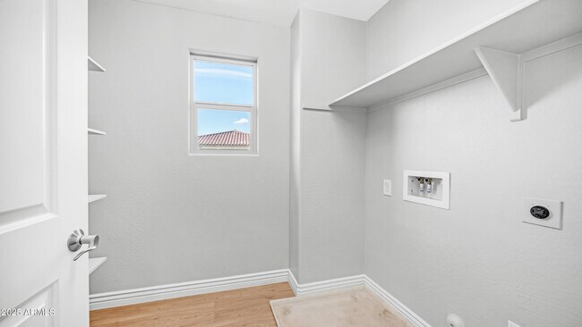 Building Photo - 4349 S Helix