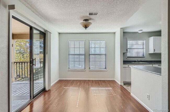 Building Photo - Wonderful Condo In Desirable Lakewood Comm...