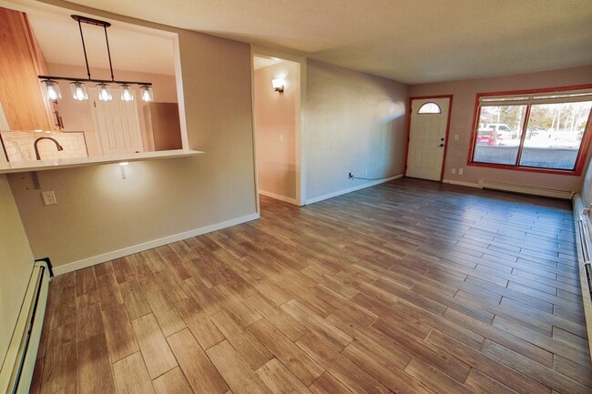 Building Photo - Year lease! Remodeled! 2 parking spots! Wa...