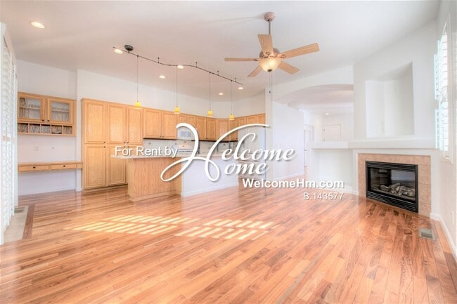 Building Photo - 3125 Roxbury Dr