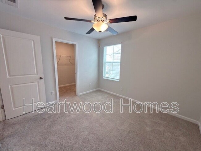 Building Photo - 406 Eclipse Ln