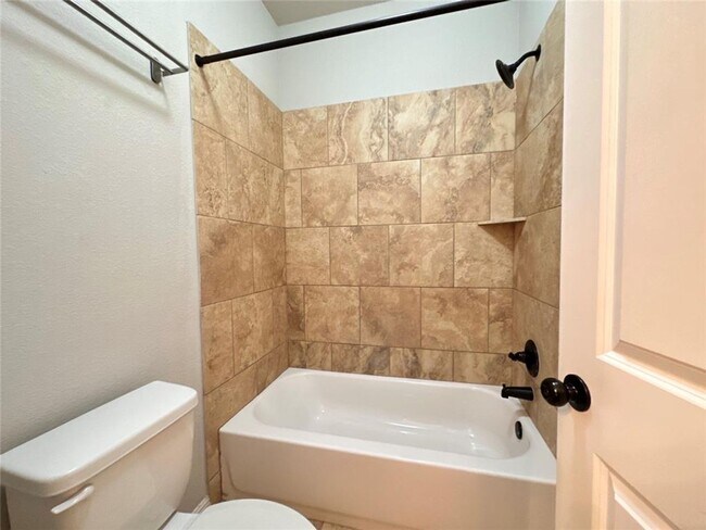 Building Photo - Round Rock Charmer!